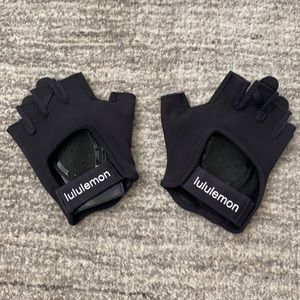 Lululemon workout gloves